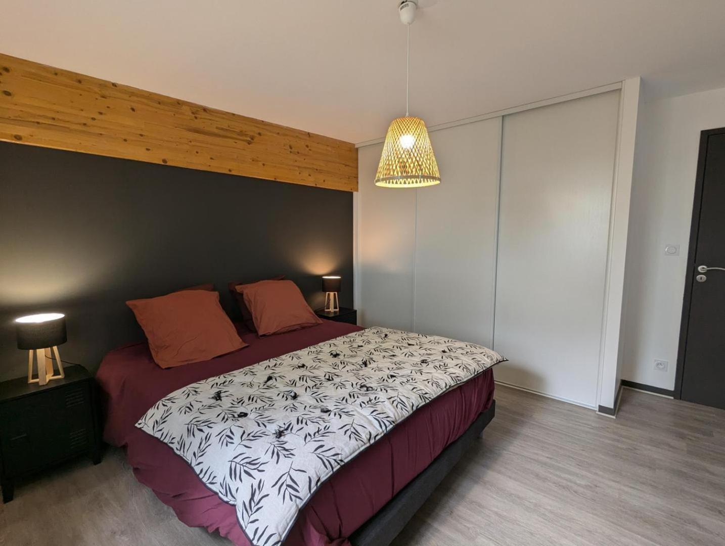 Apartment Clemathite